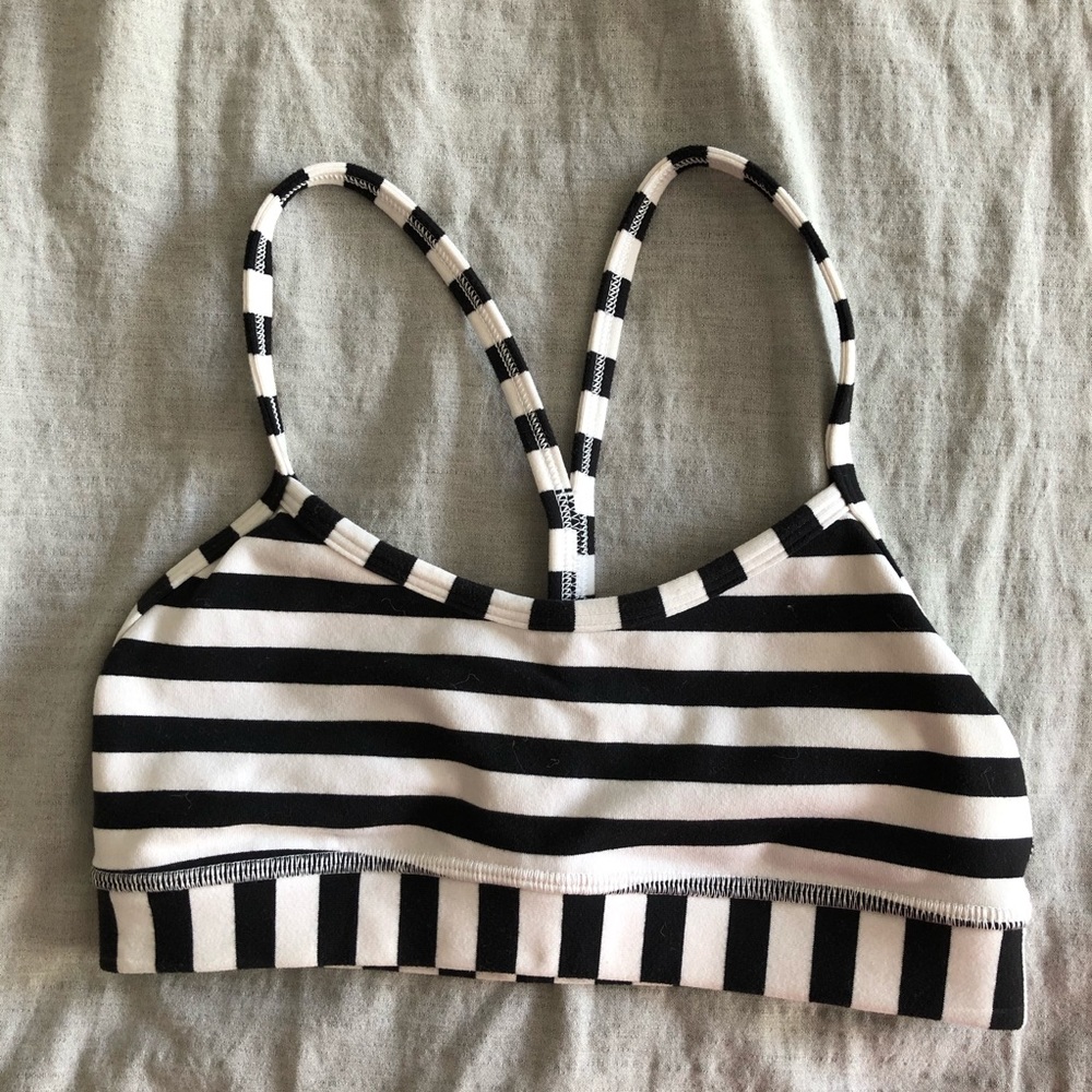 LULULEMON Flow Y IV sports bra